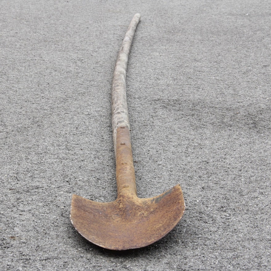 Vintage Leach Co. Long-Handled Shovel