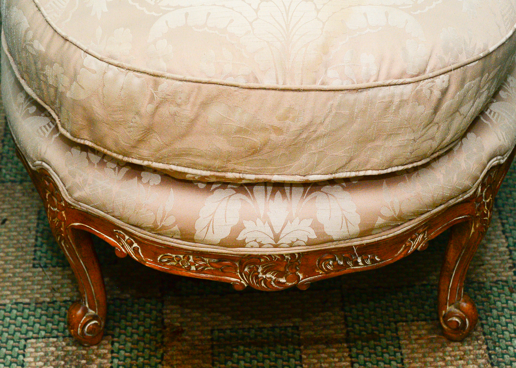 Victorian Style Chaise Lounge