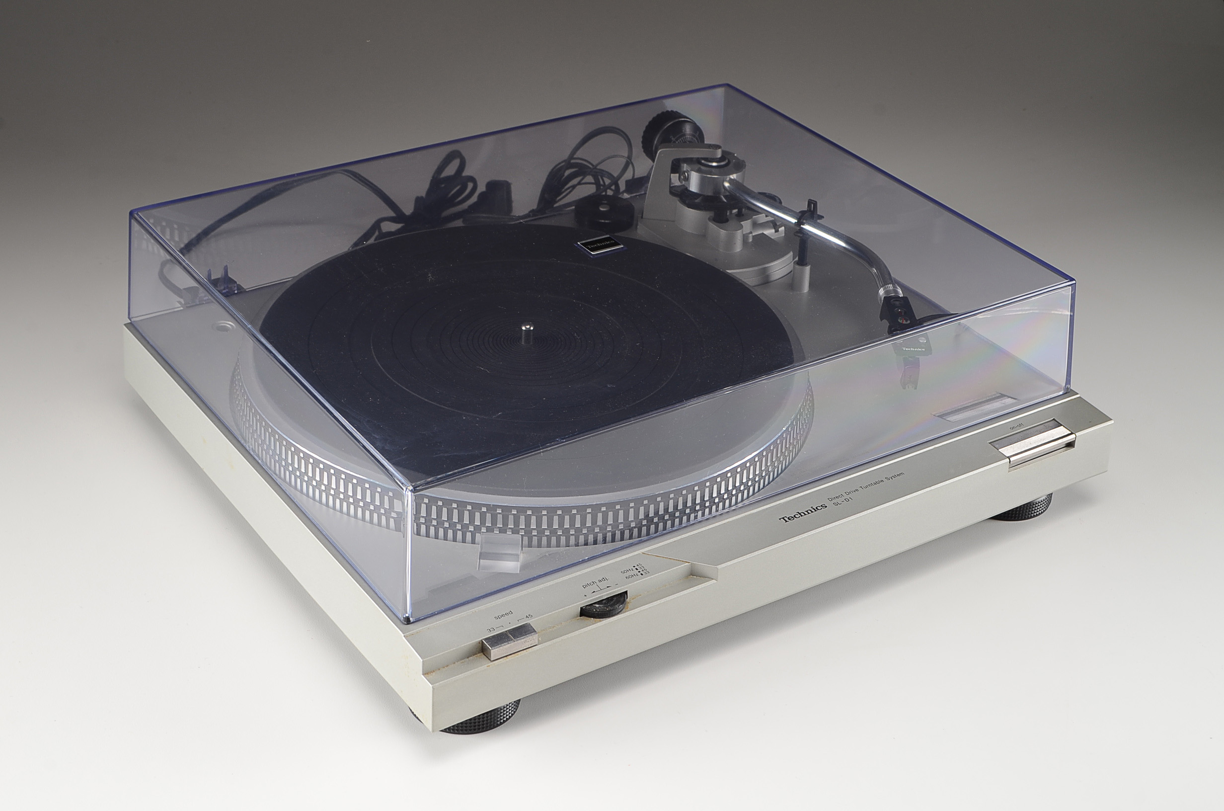 Technics SL-D1 Turntable