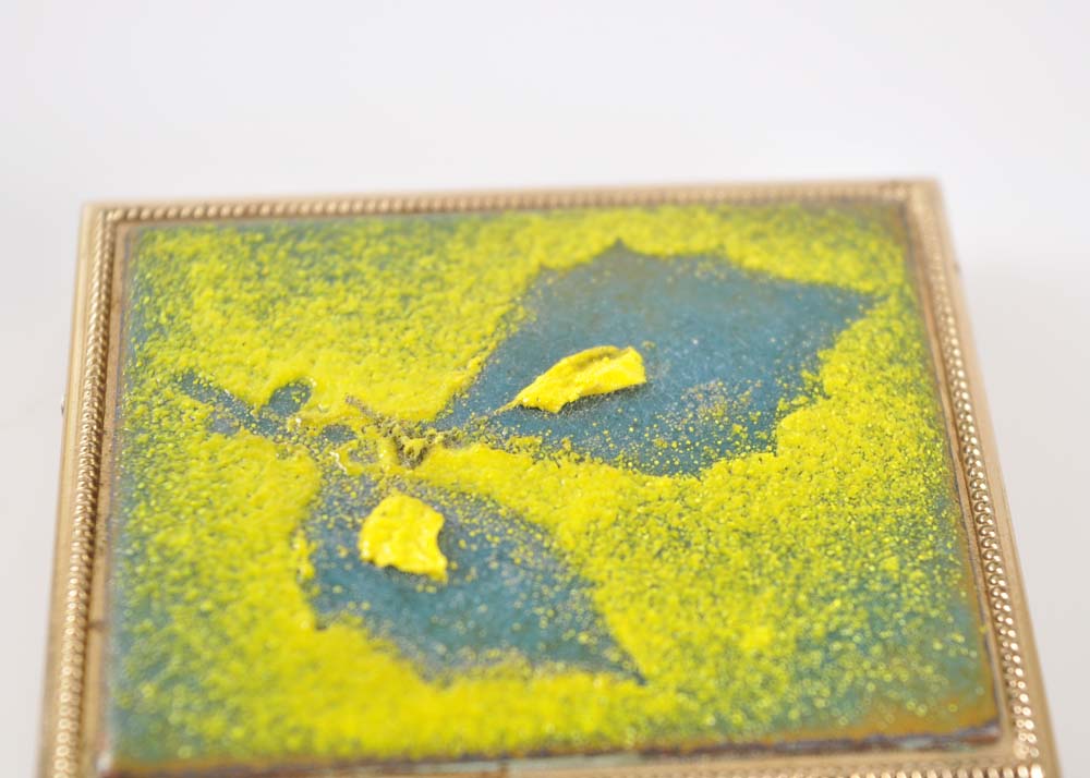 Vintage Pillbox and Travel Frame