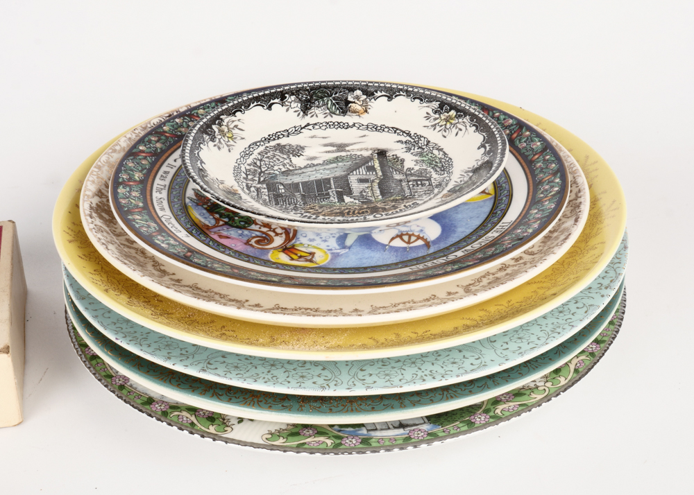 Vintage Souvenir Plates and Napkins