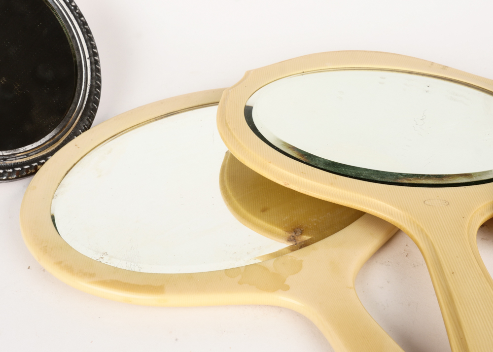 Collection of Vintage Boudoir Items