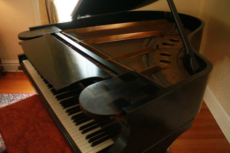 1910 Model O Steinway Baby Grand Piano