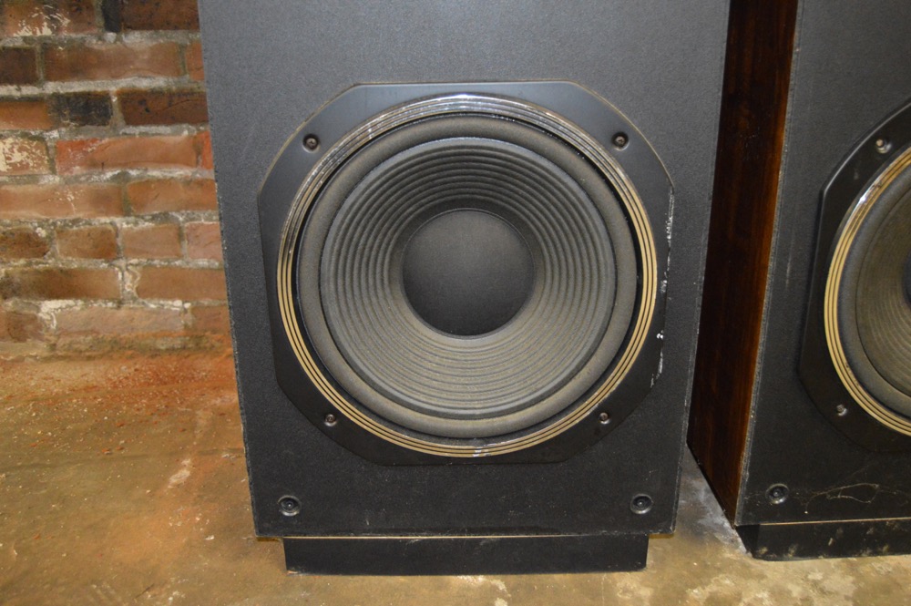 Sherwood S-2112 Speakers