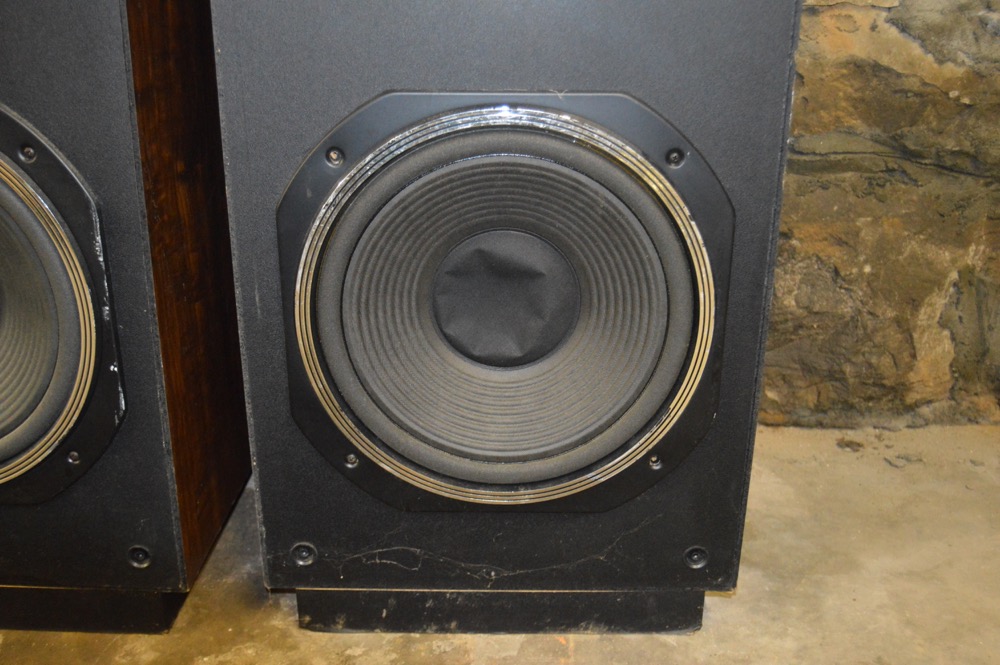 Sherwood S-2112 Speakers
