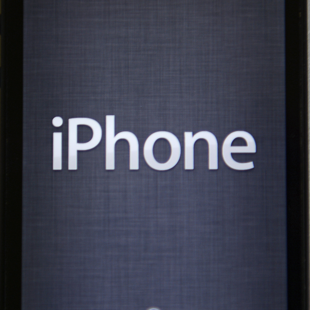 AT&T Apple iPhone 5 GSM Cellular Phone