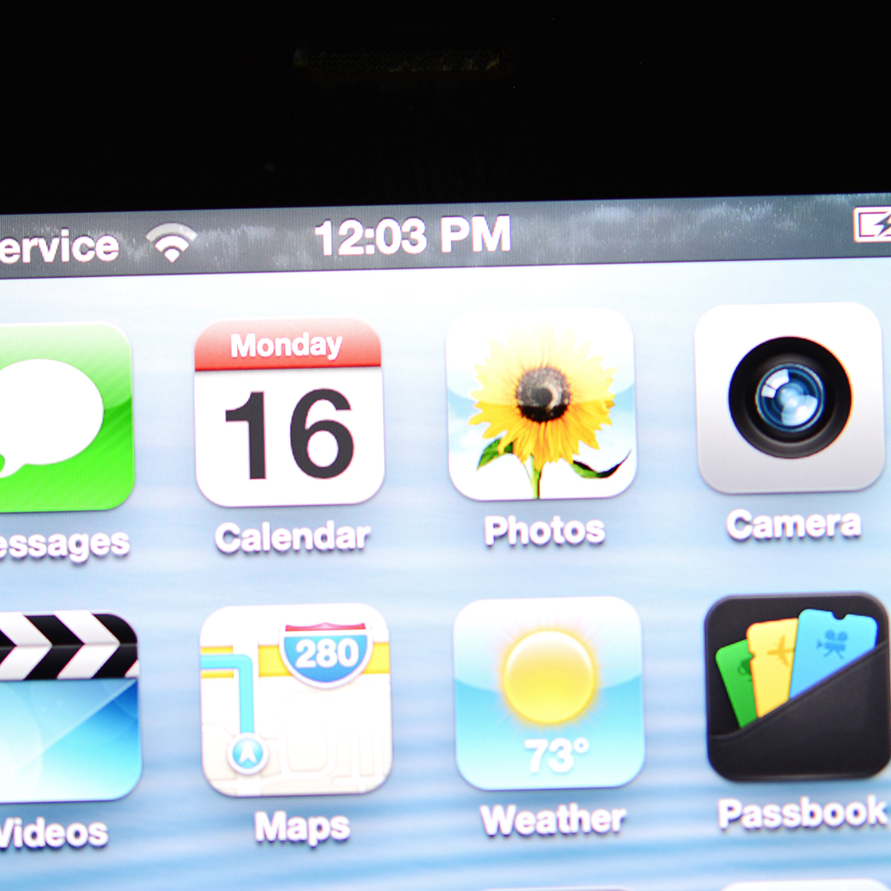 AT&T Apple iPhone 5 GSM Cellular Phone