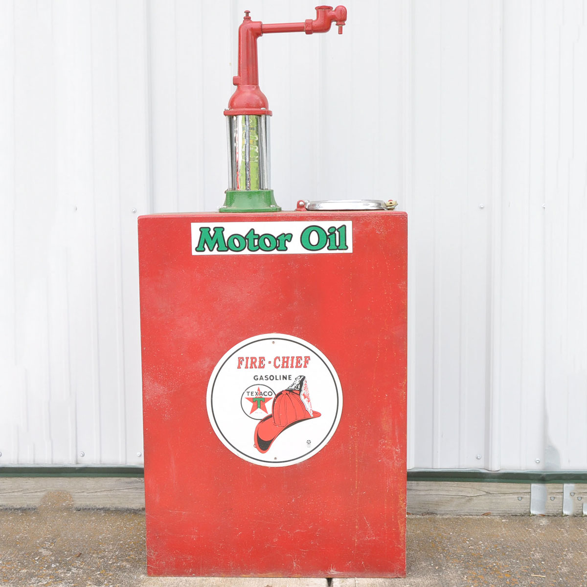 Vintage Texaco Motor Oil Tank with Pump
