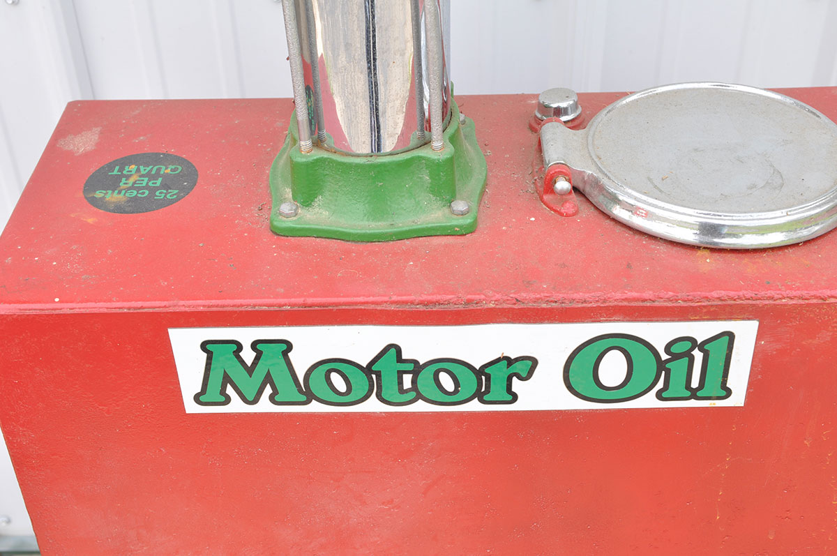 Vintage Texaco Motor Oil Tank with Pump