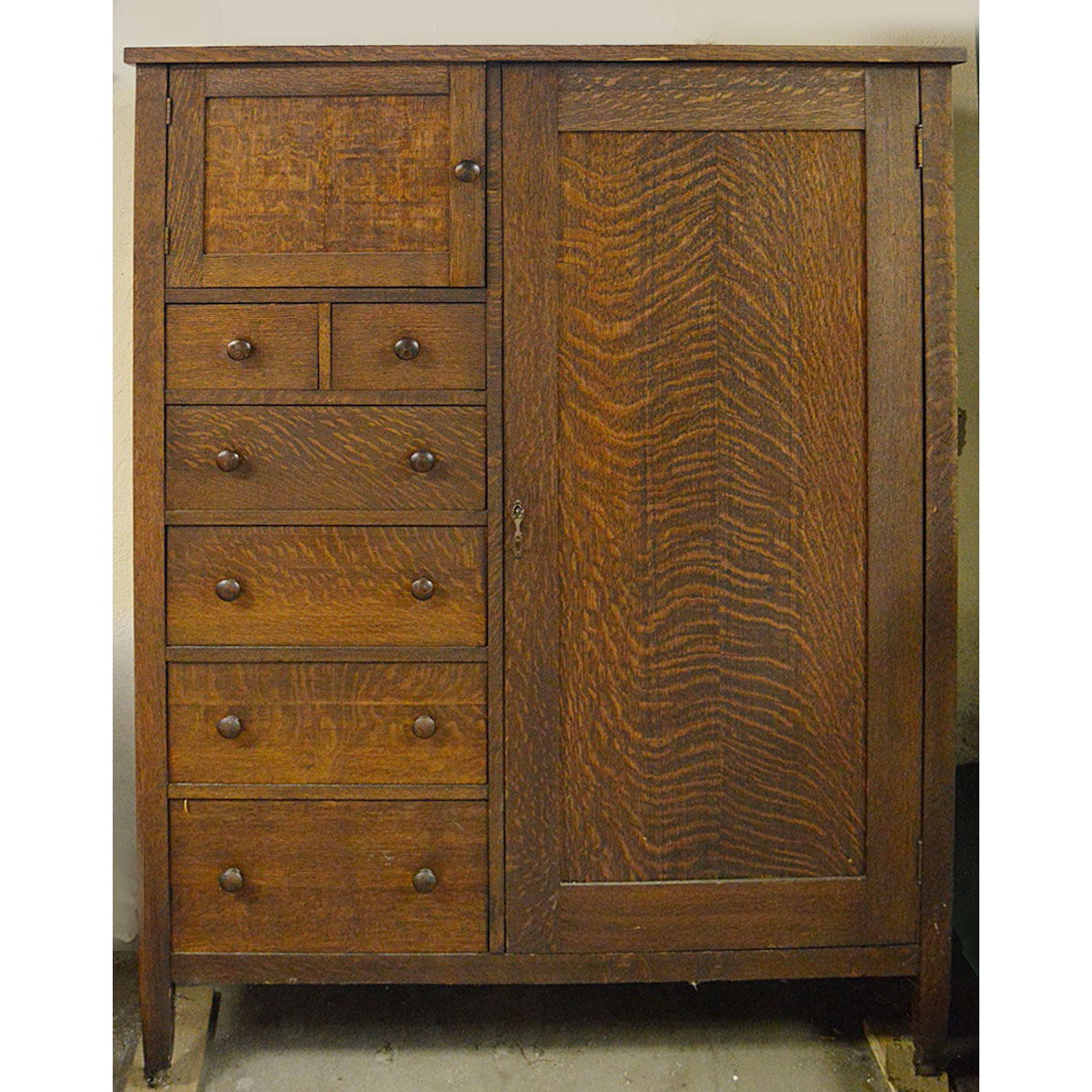 Early 20th Century Mission Oak Chifferobe