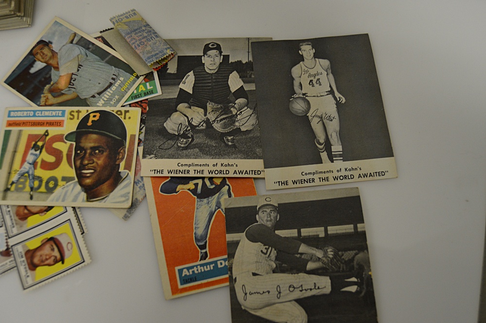 50-60s Baseball Card Collection w/ Mantle, Mays, Musial, Clemente