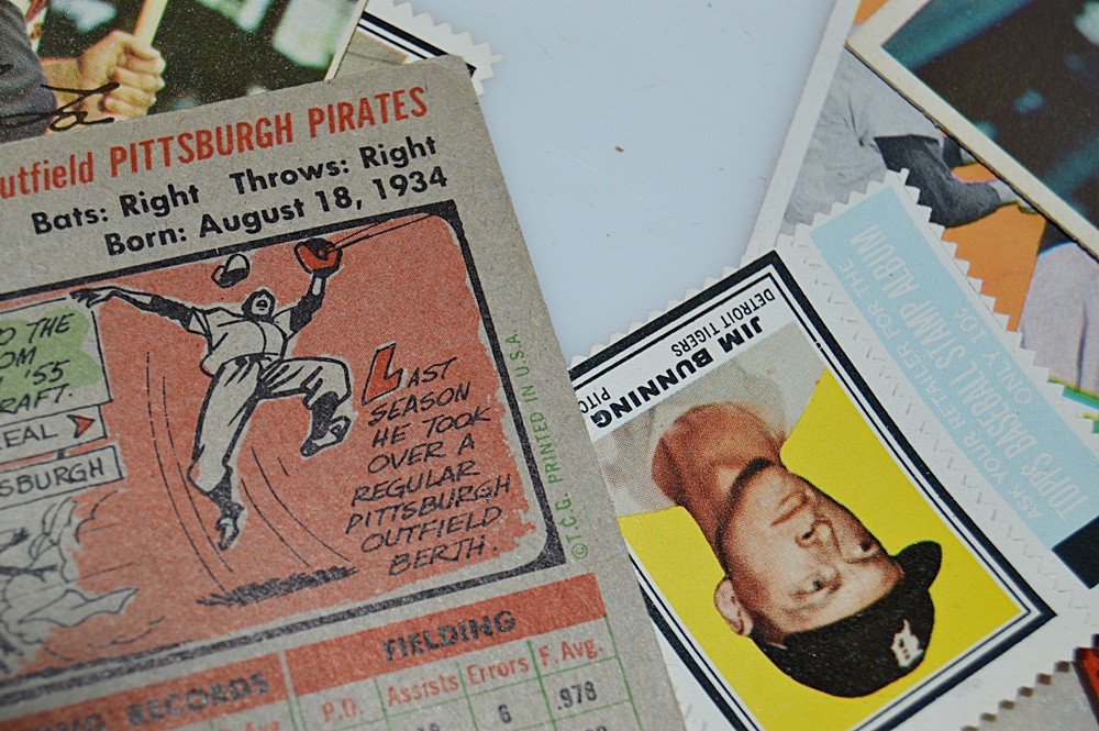 50-60s Baseball Card Collection w/ Mantle, Mays, Musial, Clemente