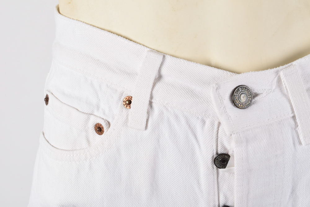 Large Collection of Women's Clothes Including Levi's