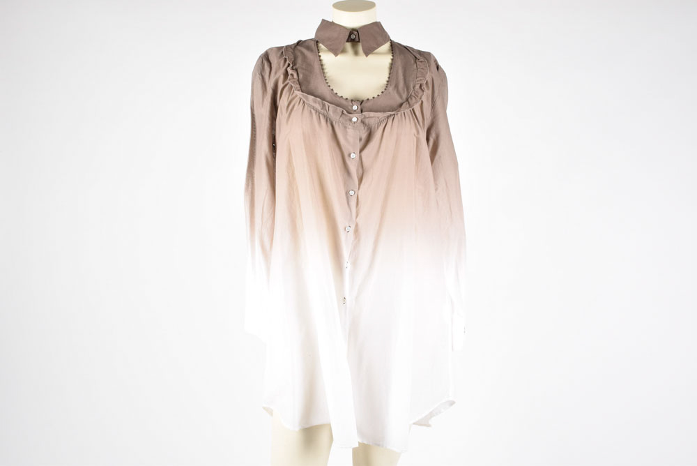 Large Collection of Women's Clothes Including Levi's