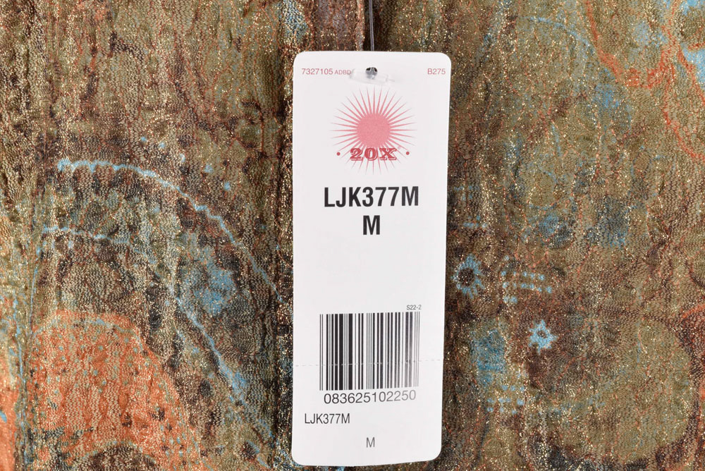 Large Collection of Women's Clothes Including Levi's