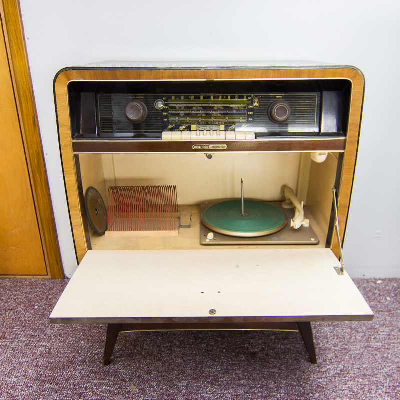 Vintage Grundig Majestic 7050 Console Radio with Rex Perpetuum-Elner Record Player