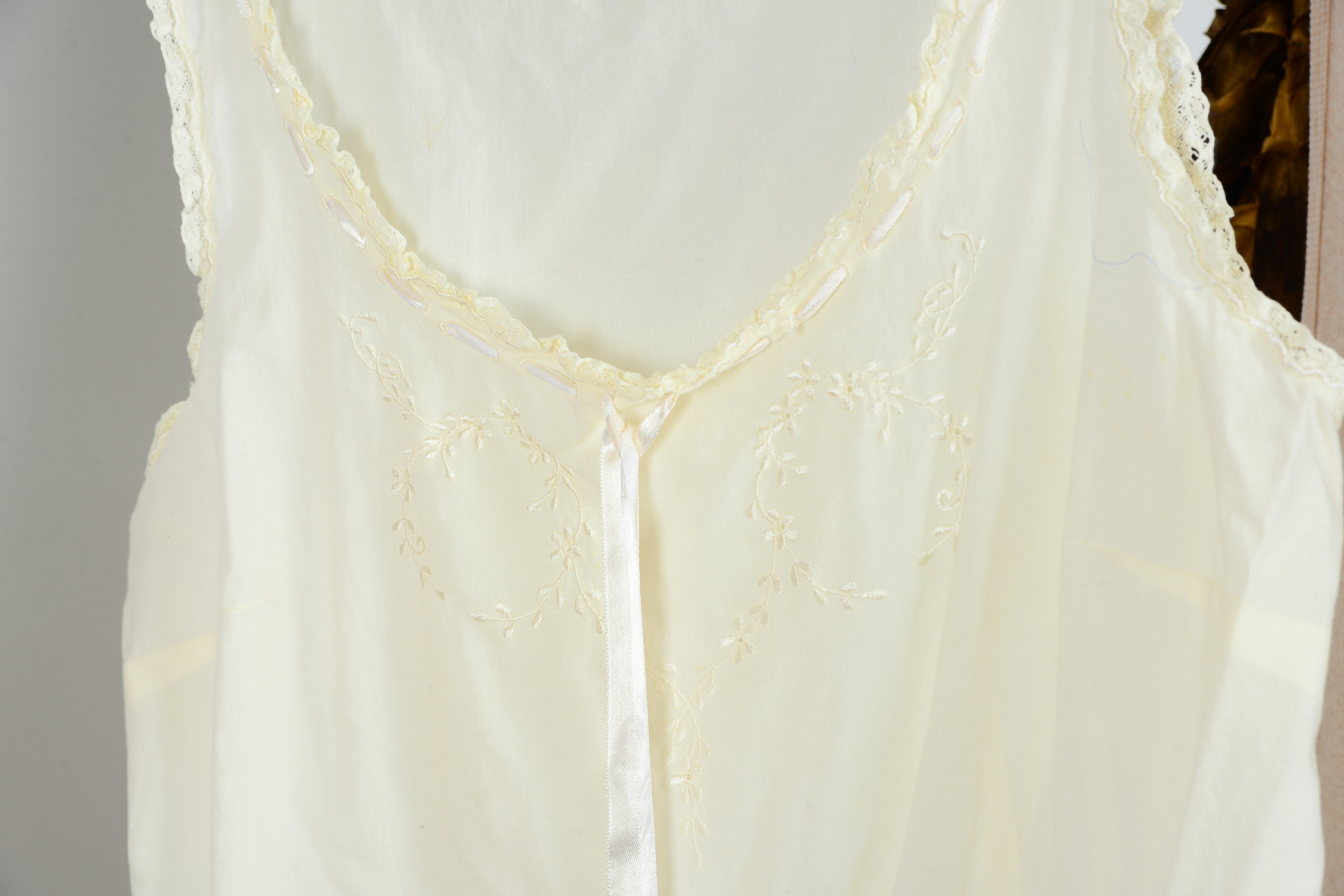 Large Collection of Women's Clothes Including Valerie Stevens and Cache