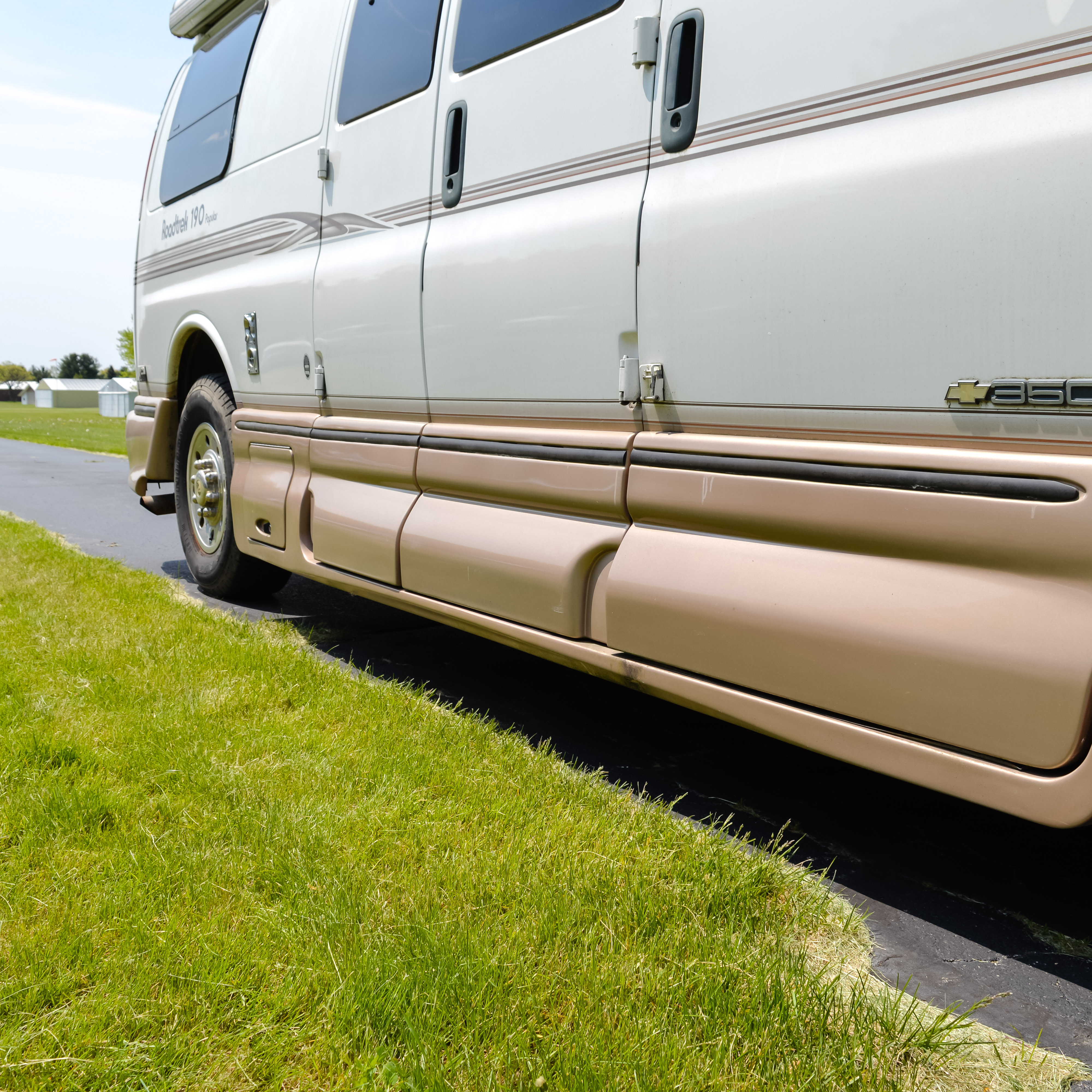 2001 Roadtrek 190 Popular RV