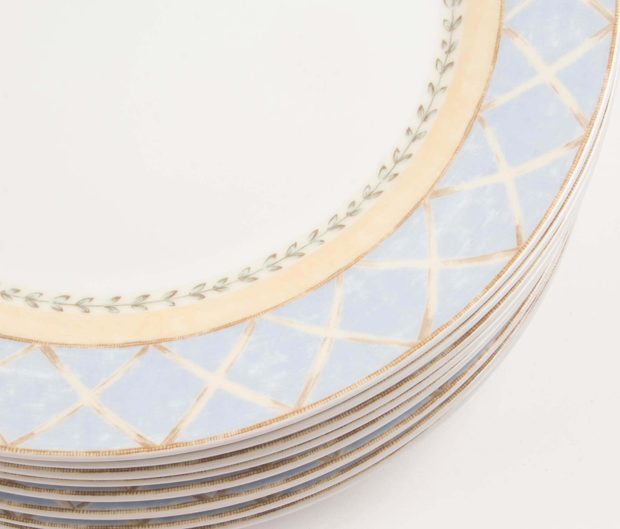 Heritage Mint Ltd. Enchanted Garden China Set