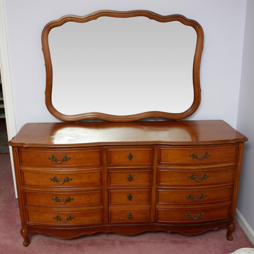 Vintage Dixie Furniture Dresser with Mirror