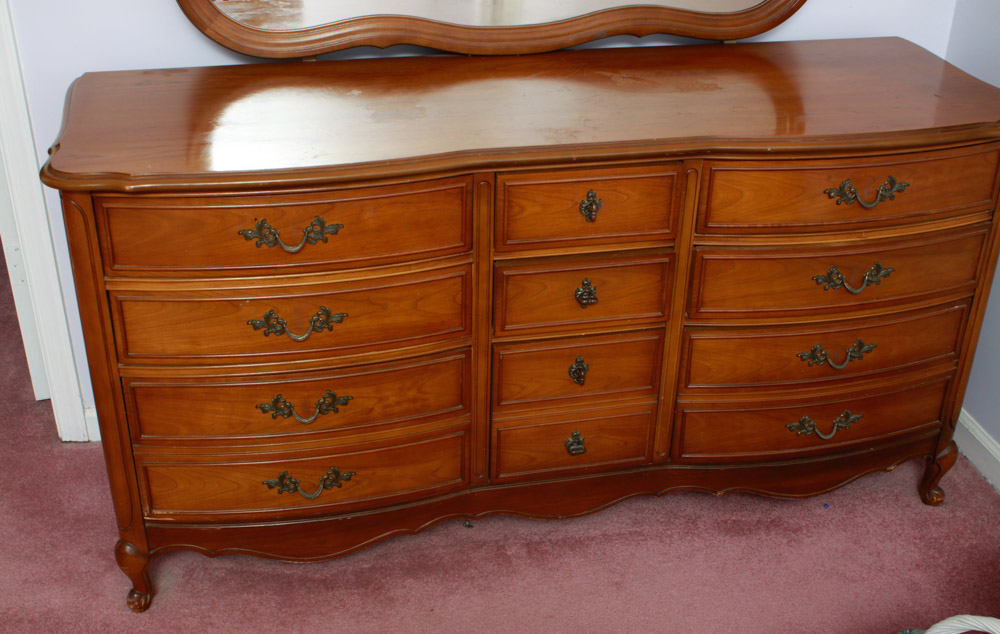 Vintage Dixie Furniture Dresser with Mirror