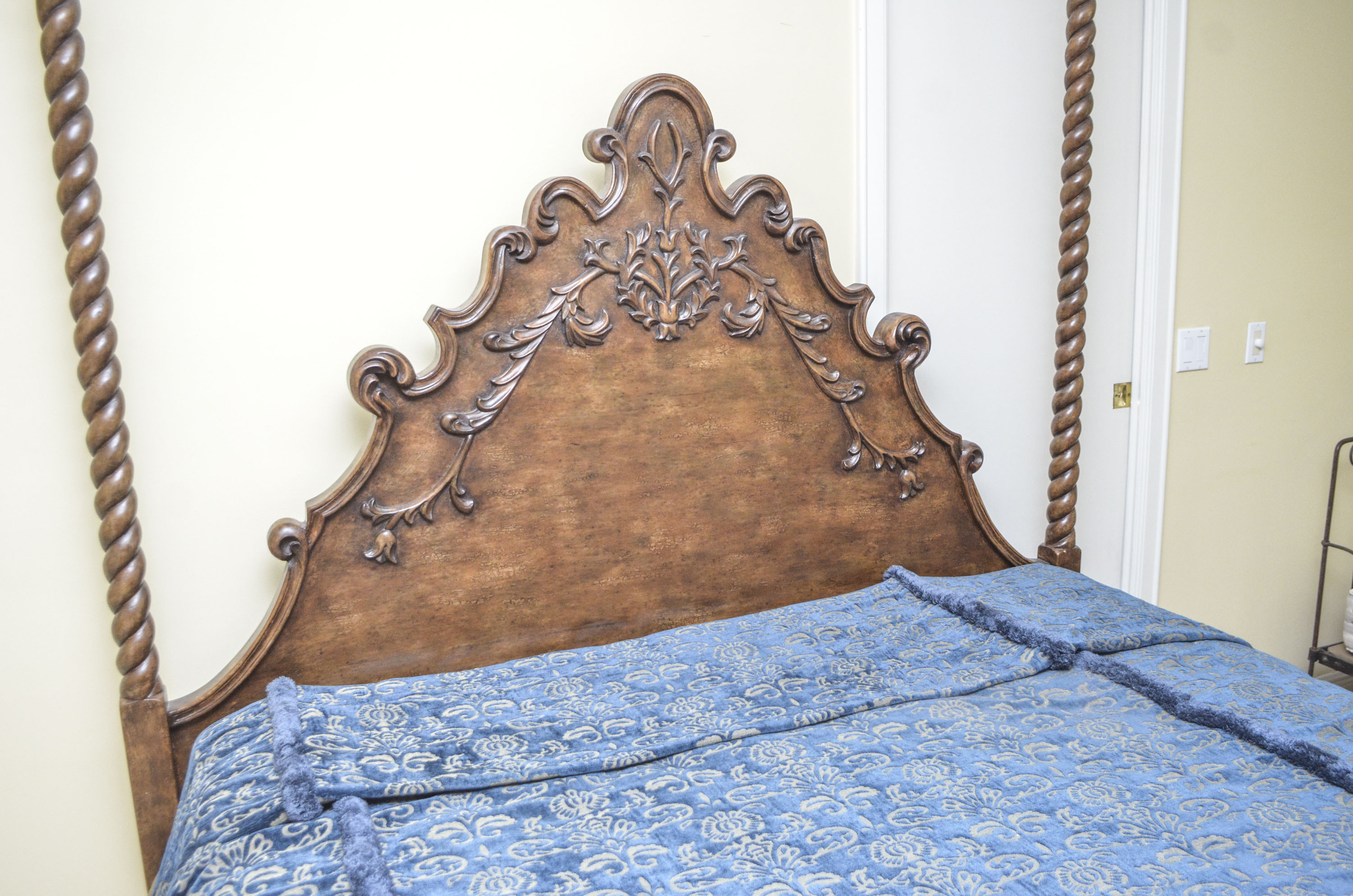 Twisted Barley Four Poster Queen Bed