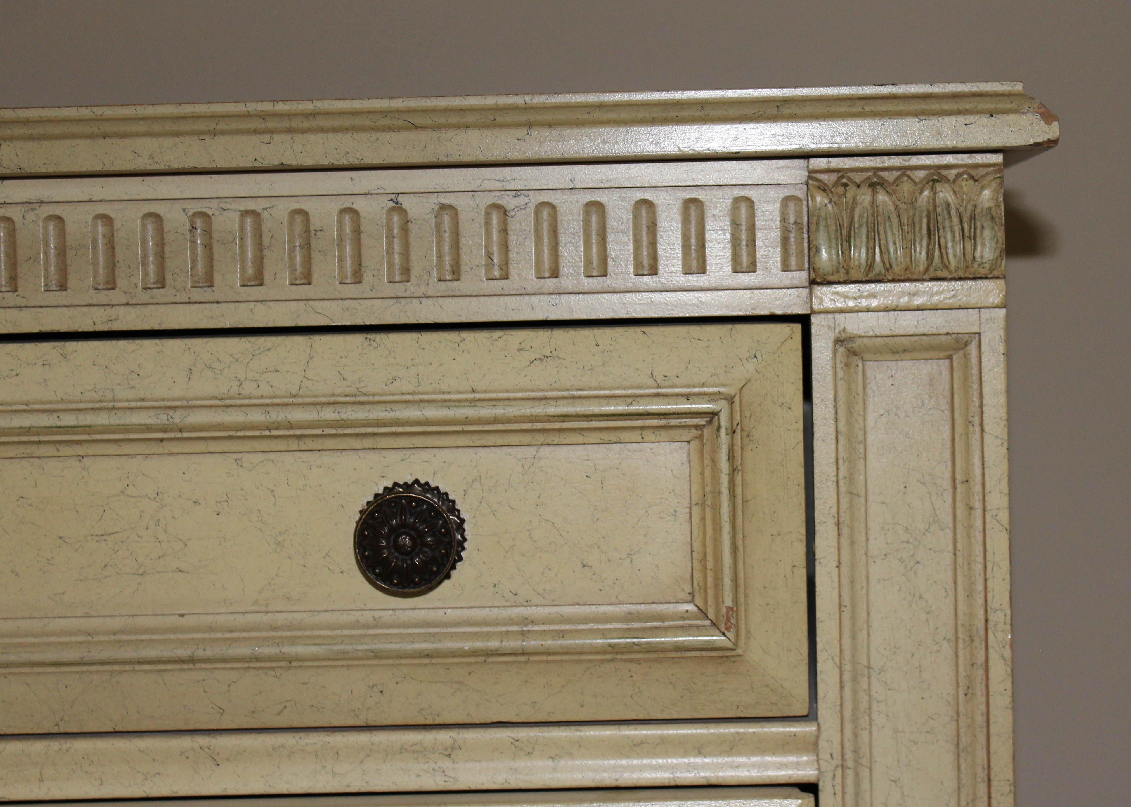 Vintage French Provincial Style Wooden Chest of Drawers