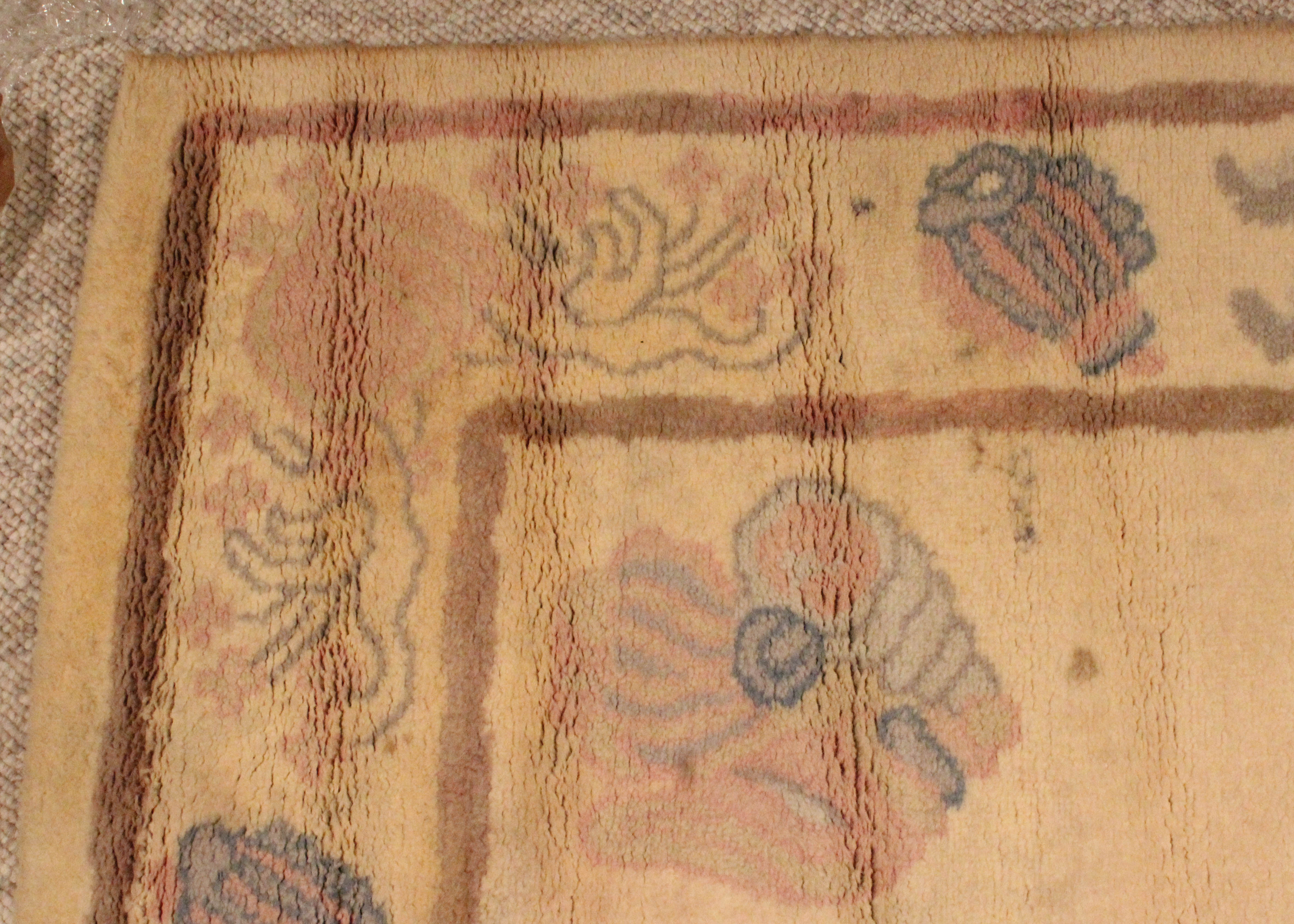 Semi Antique Area Rug with Shell Pattern
