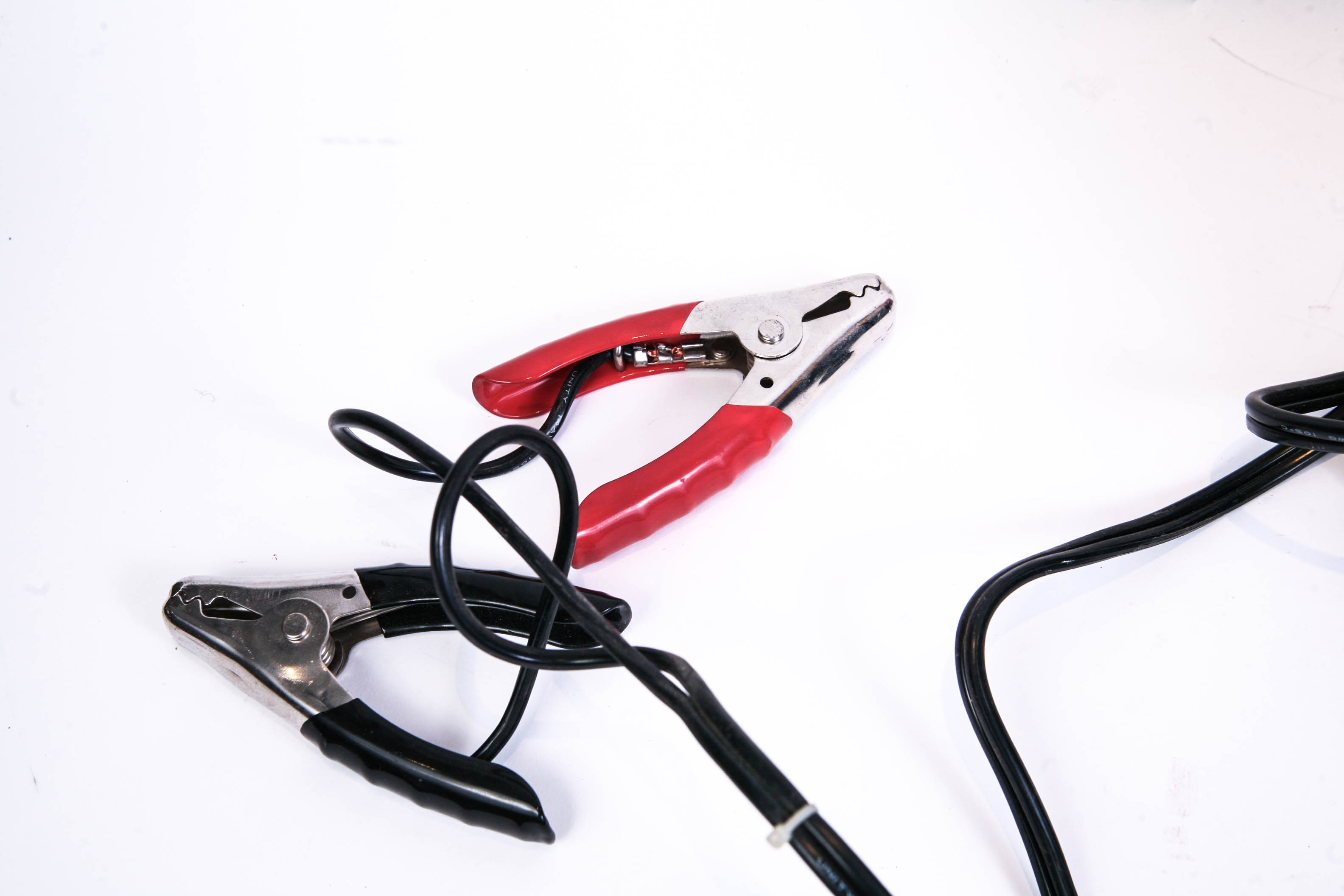 Husky 12V Automotive Battery Charger