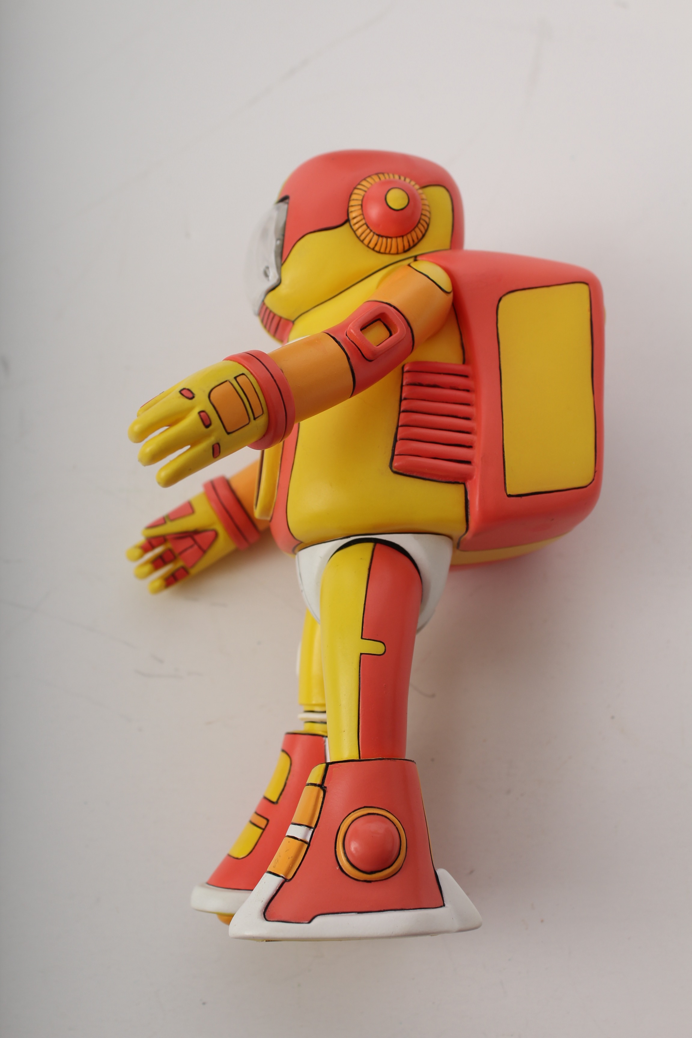 Doze Green "TravelA" Limited Edition Figure