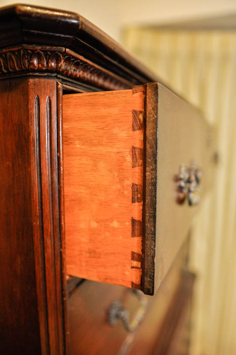 Traditional Style Mahogany Chest on Chest