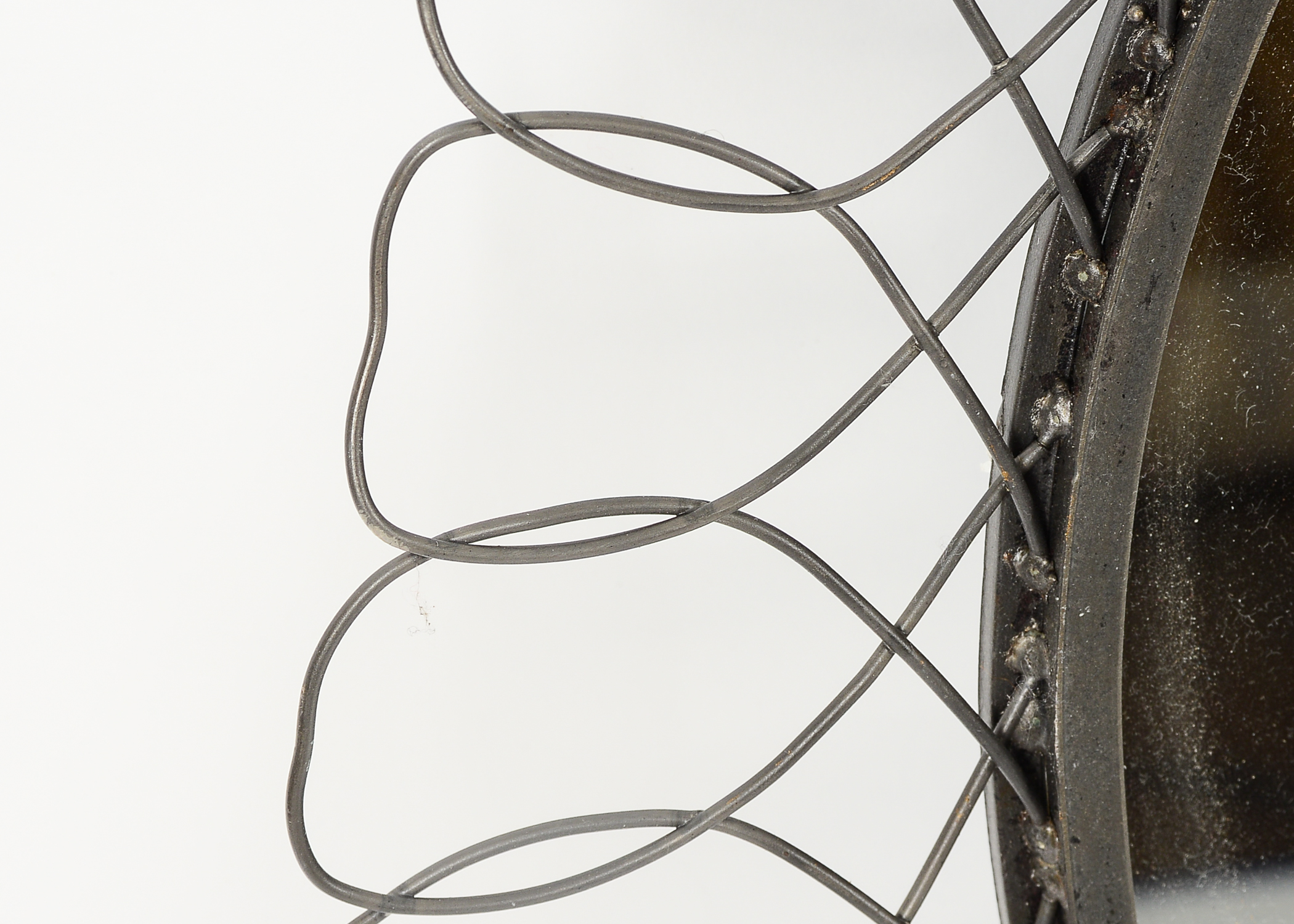 Circular Metal Accent Mirror