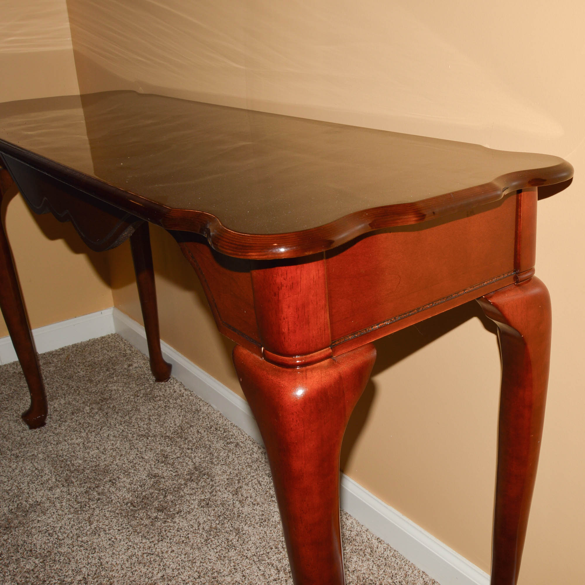 Queen Anne Style Console Table