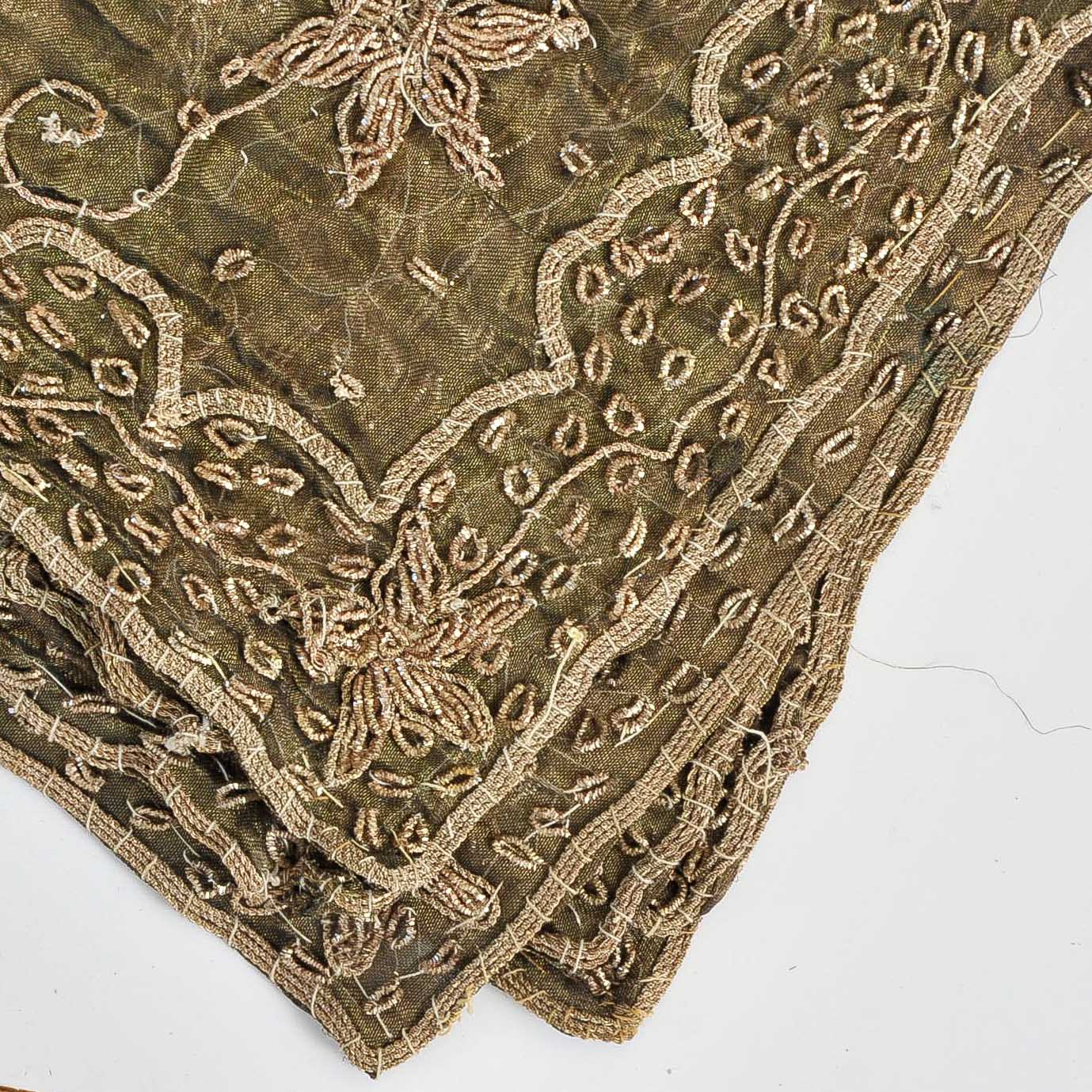 Embroidered Table Linen Set