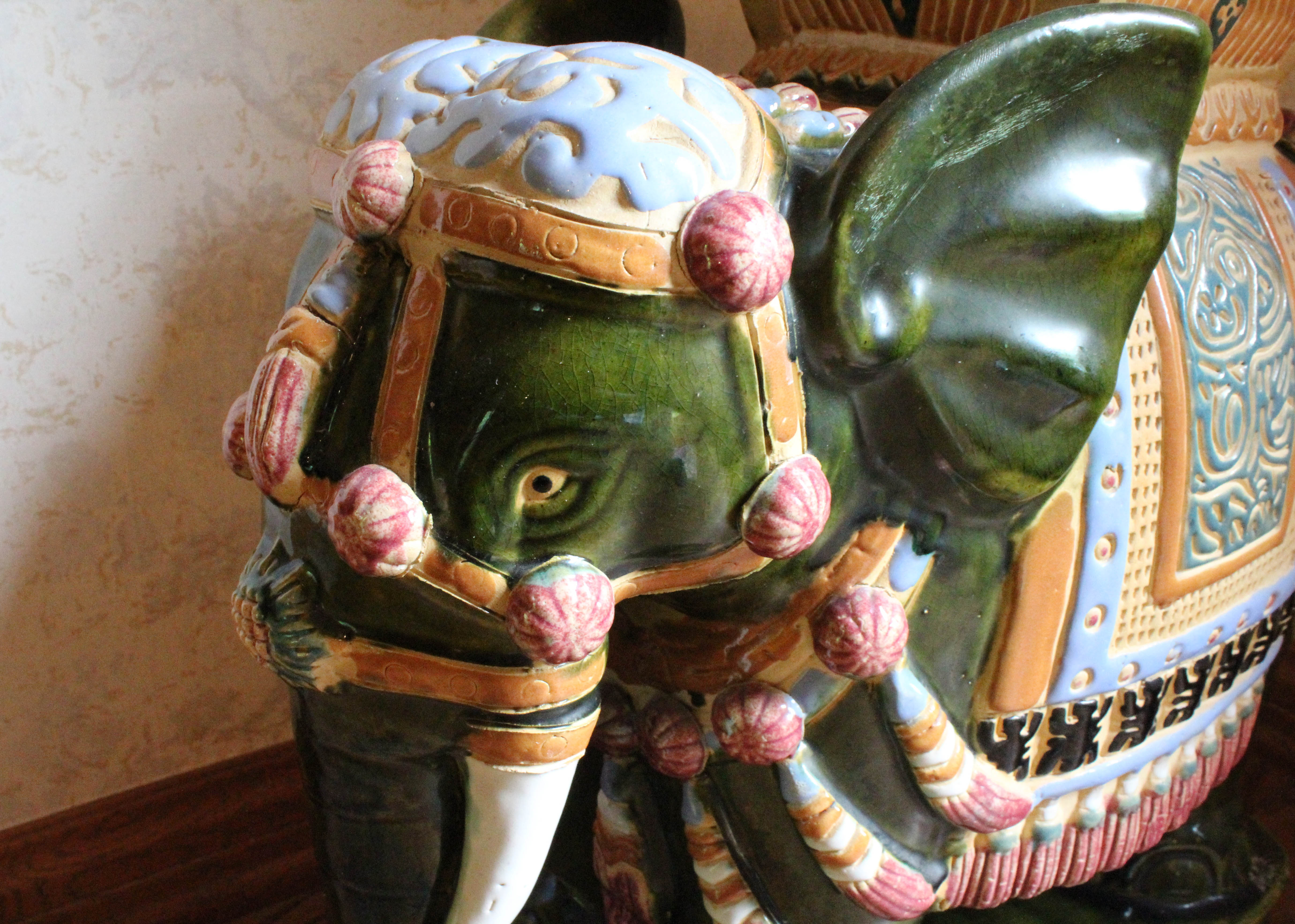 Ceramic Elephant Stand