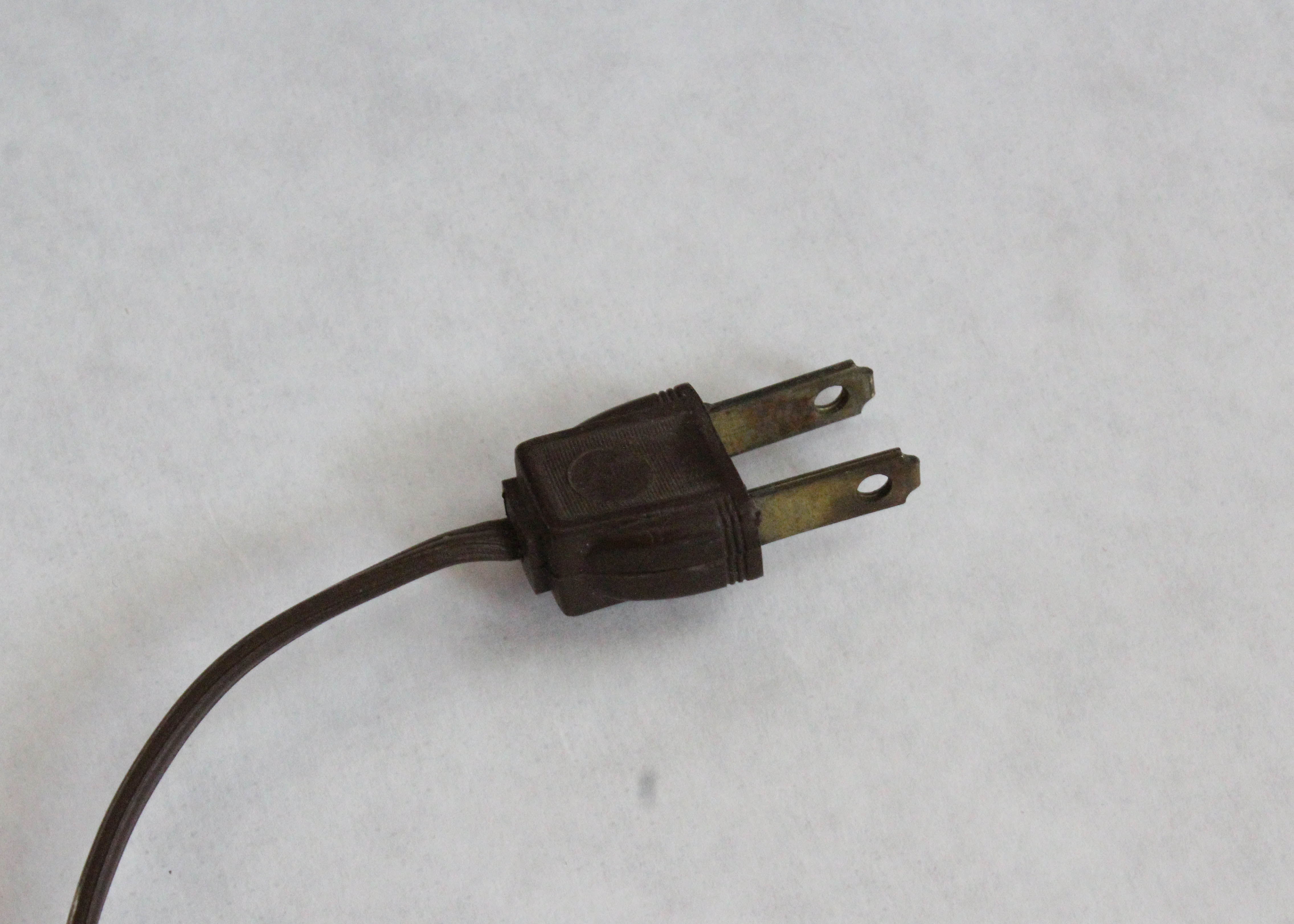 Vintage Zenith S-58040 AM/FM Radio in Wooden Case