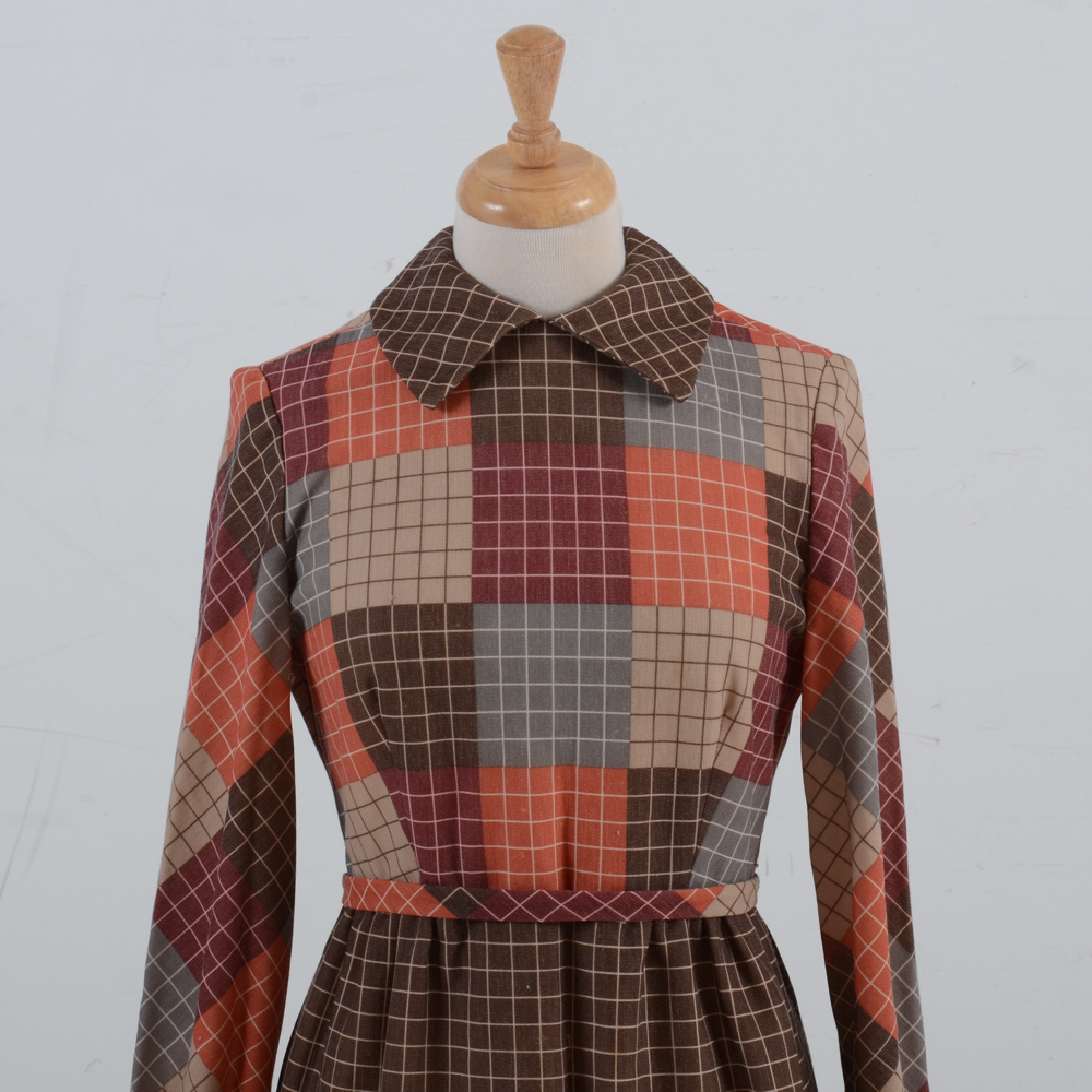 1960s Vintage Long Sleeved Dress