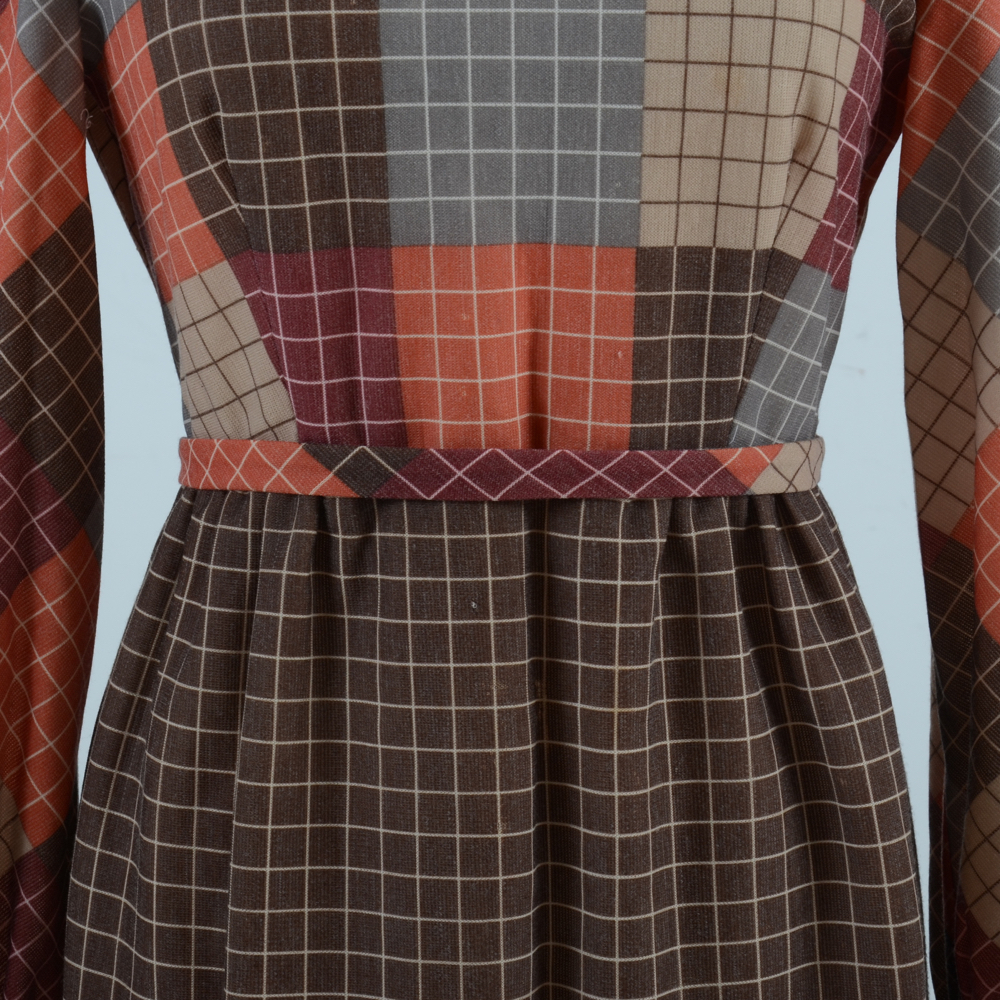 1960s Vintage Long Sleeved Dress