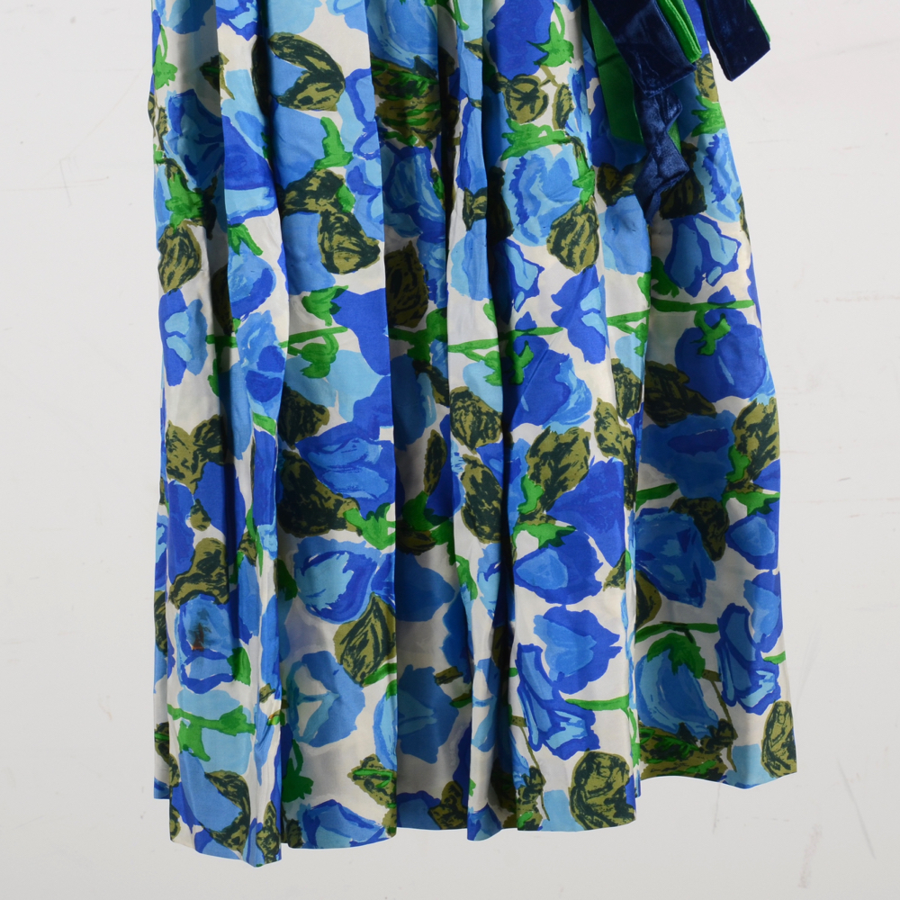 1950s Vintage Gidding's Silk Floral Print Sleeveless Dress