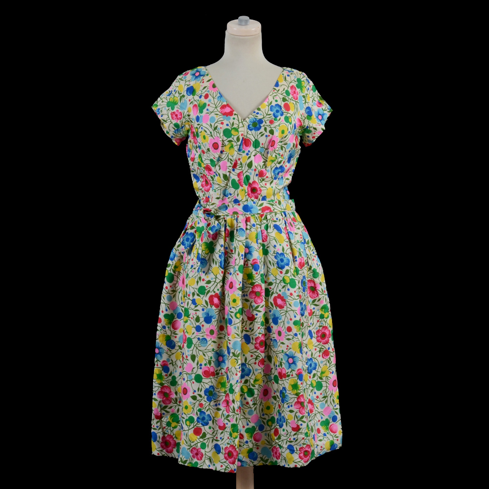 1950s Vintage Gidding's Silk Floral Print Dress