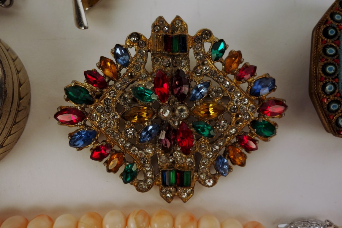 Assortment of Antique, Vintage And Art Deco Costume Jewelry