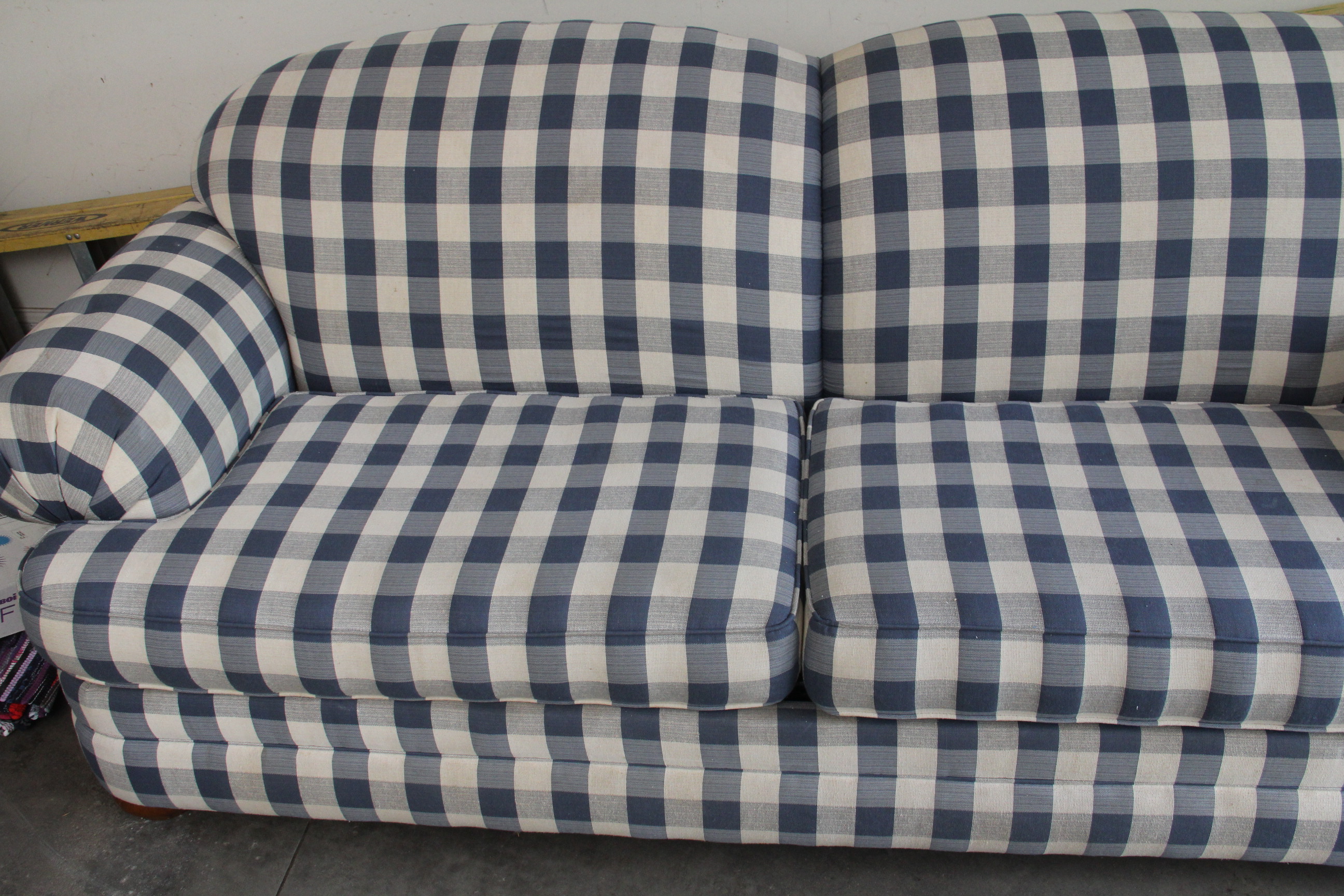 Broyhill Blue and White Plaid Sleeper Sofa