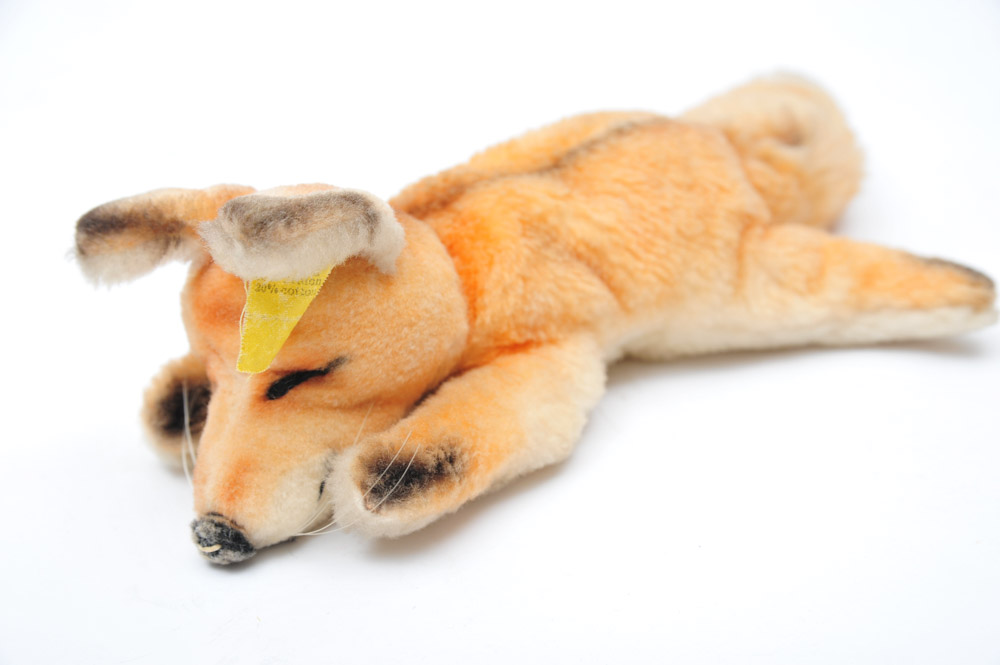 Original Steiff Sleeping Fox