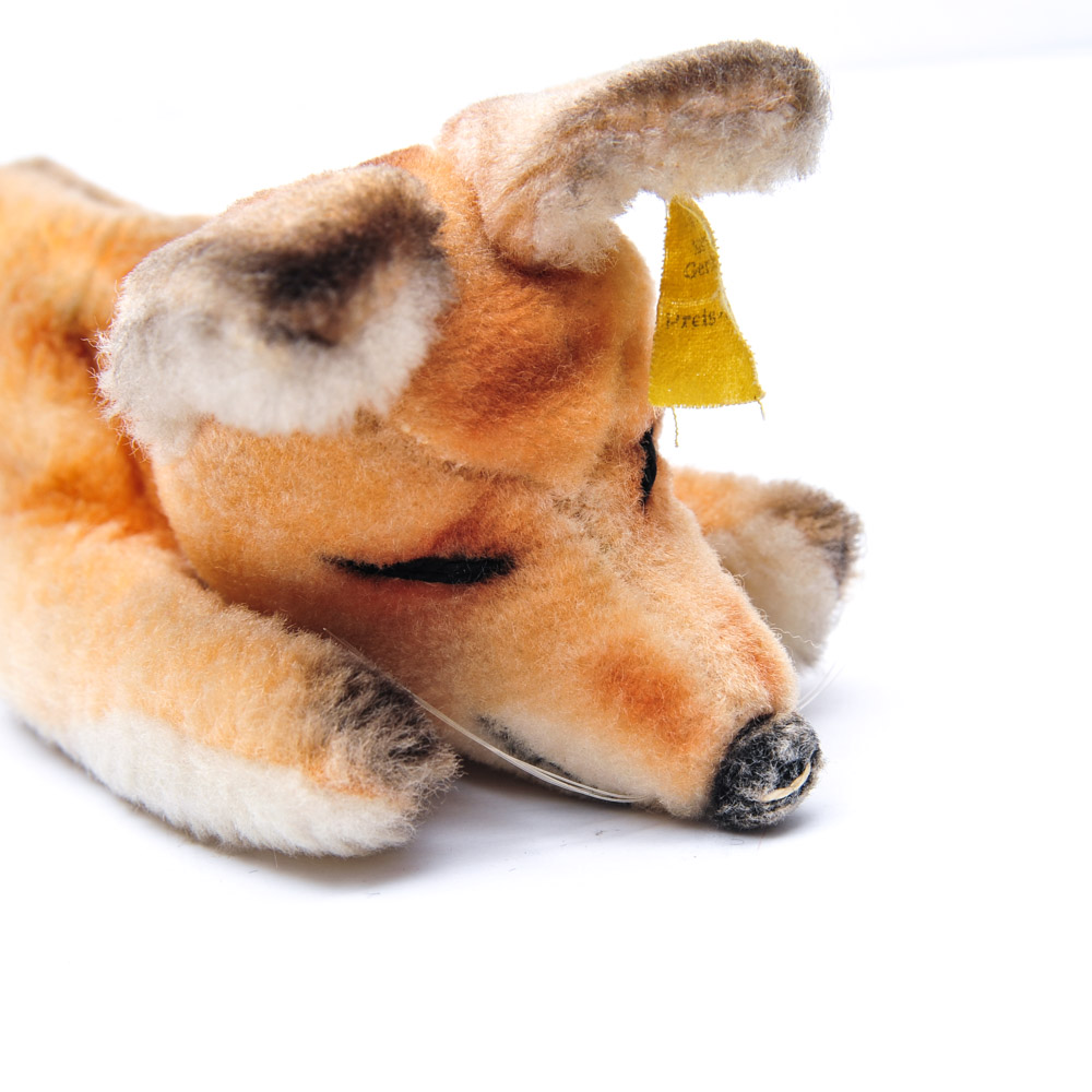 Original Steiff Sleeping Fox