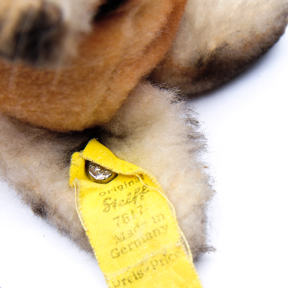 Original Steiff Sleeping Fox