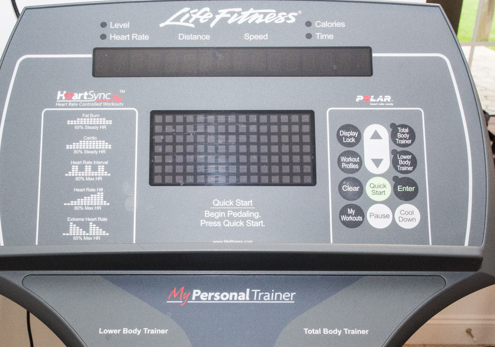 Life Fitness Club Series Elliptical Cross Trainer