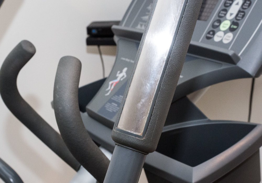 Life Fitness Club Series Elliptical Cross Trainer