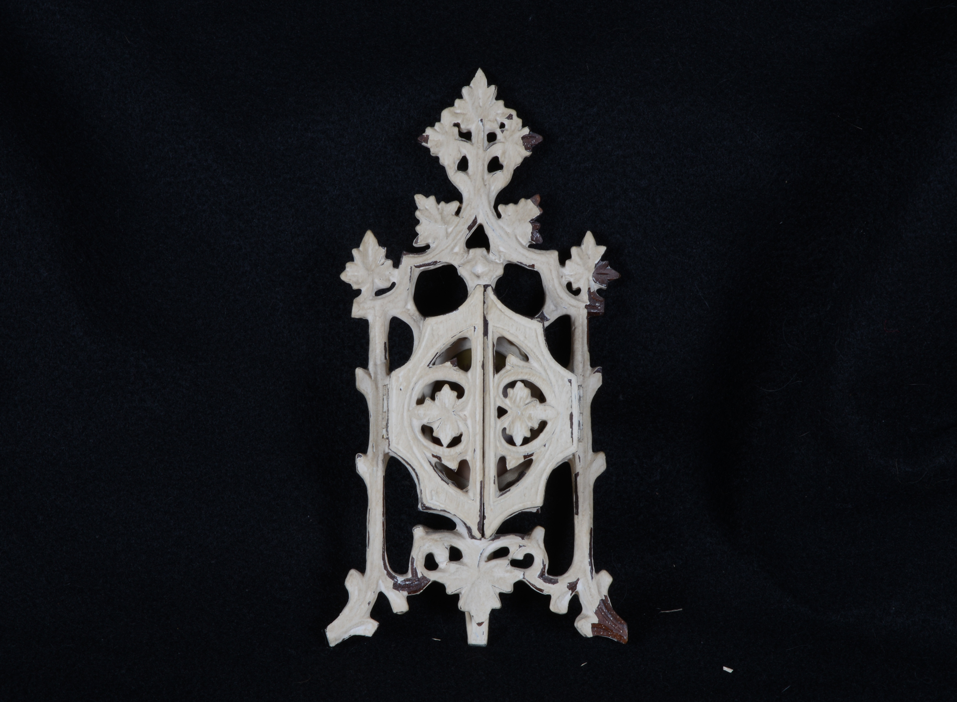 Vintage Wooden Frame with Image of Christ