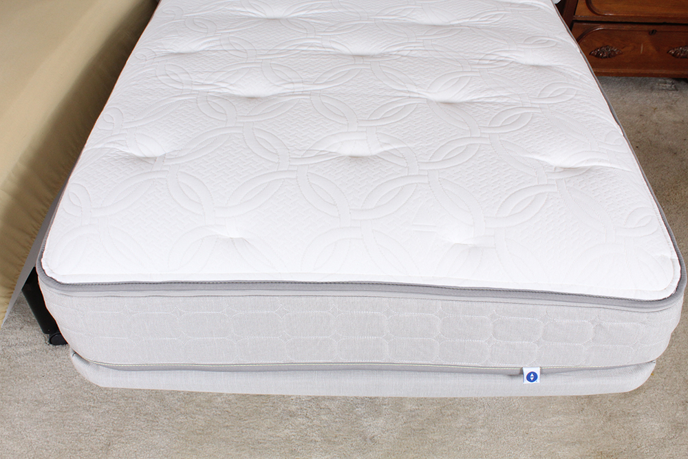 King Size Sleep Number Bed with Linens