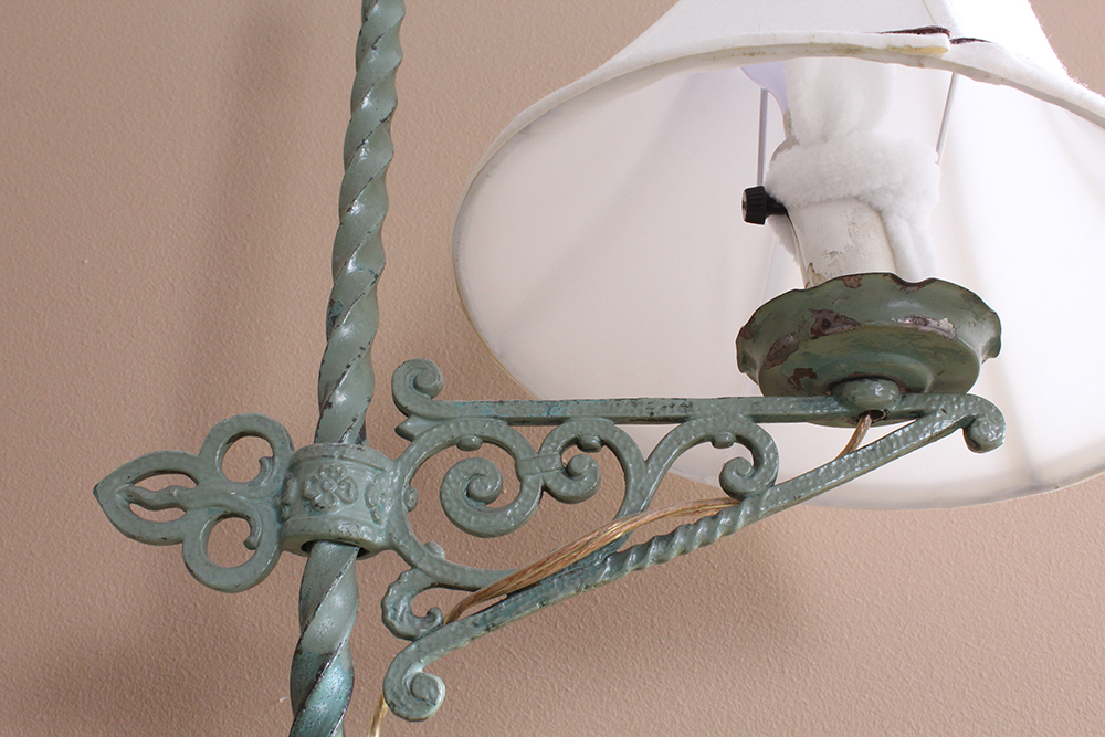 Twisted Metal Floor Lamp